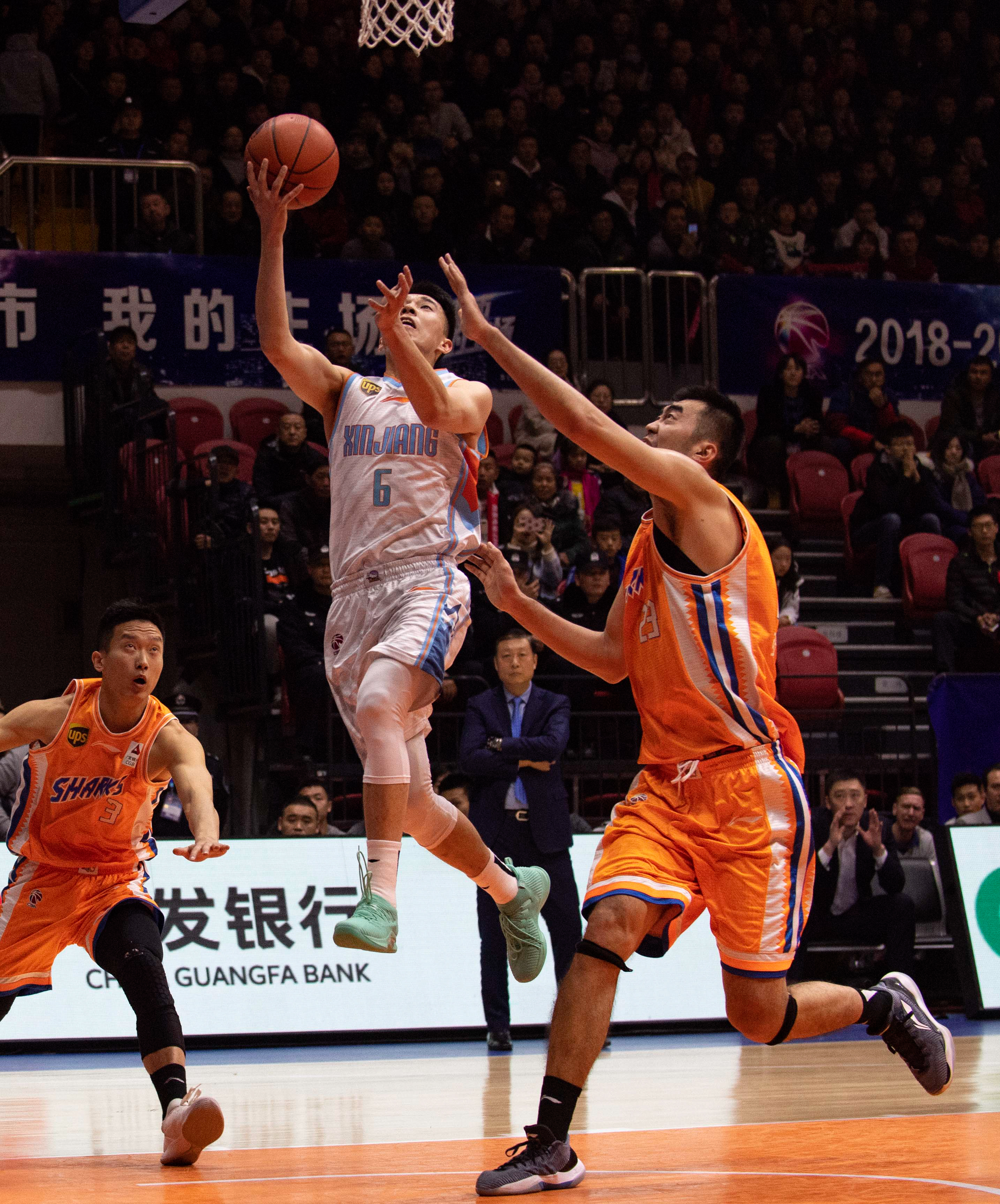 某领跑队在 某领跑队在